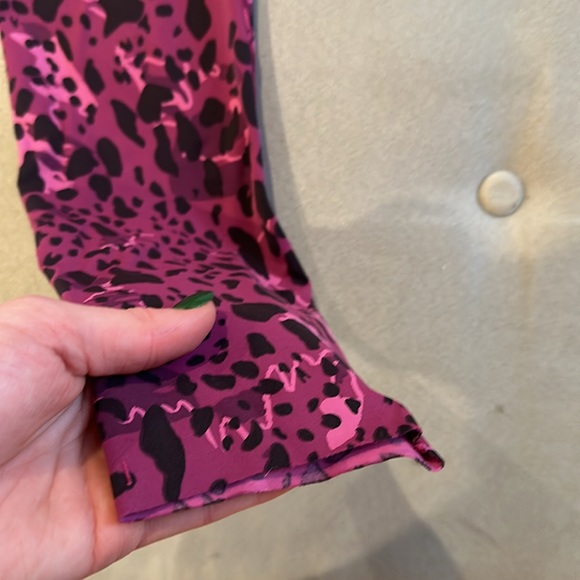 Lululemon Base Pase Pink Cheetah Leggings Crop - Picture 6 of 9
